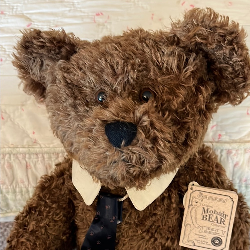 Boyd’s Mohair Bear with Collar and Tie